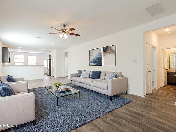 4th image of 16626 Spirit St