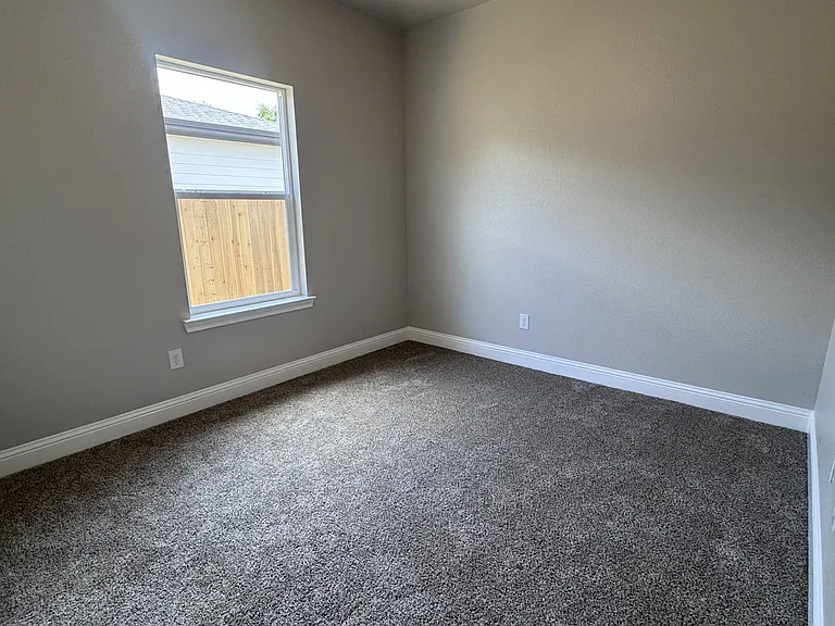 3209 Bourland St — Photo 9