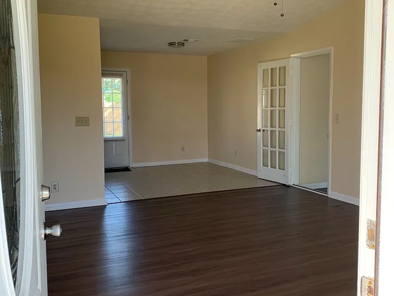 202 Acme Ln — Photo 3