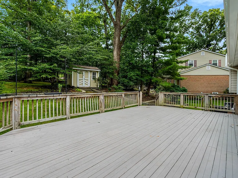 6717 Reynard Dr — Photo 48