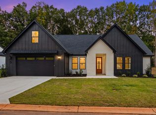 5 Inverrary Dr, Taylors, SC 29687