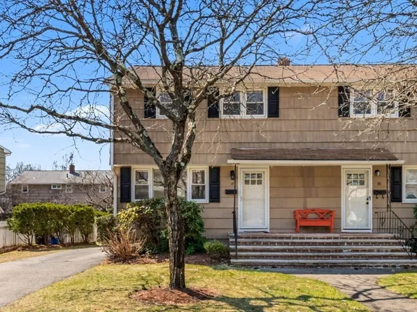 17 Charles Rd #17, Winchester, MA 01890