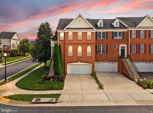 42919 Overly Sq, Chantilly, VA 20152