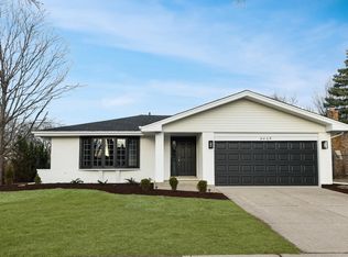 8409 Dixon Ct, Darien, IL 60561