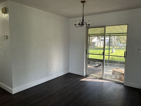 3rd image of 797 Little Pine Dr