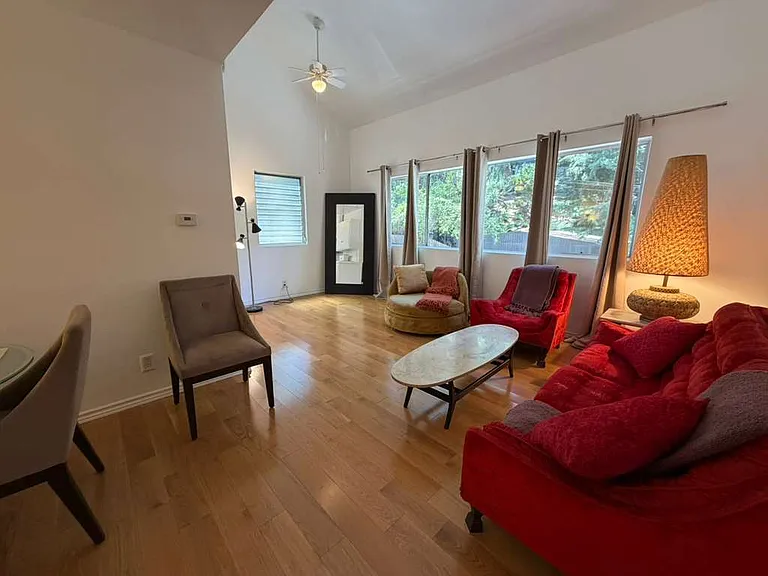 8572 Wonderland Ave — Photo 7