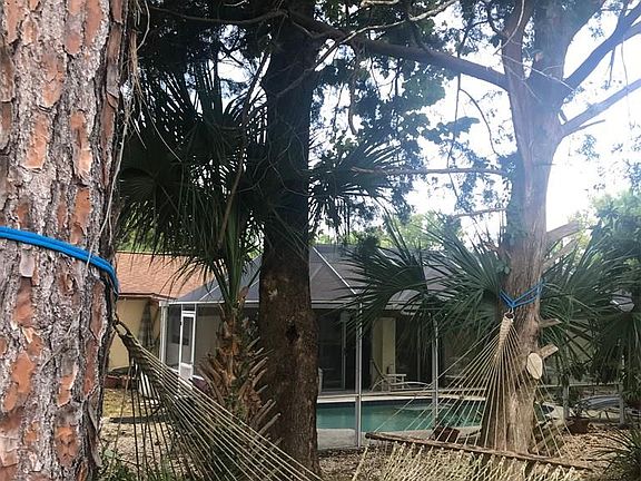 4th image of 12 Clark Ln