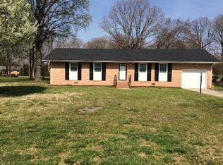 13013 Mercer Ct, Chester, VA