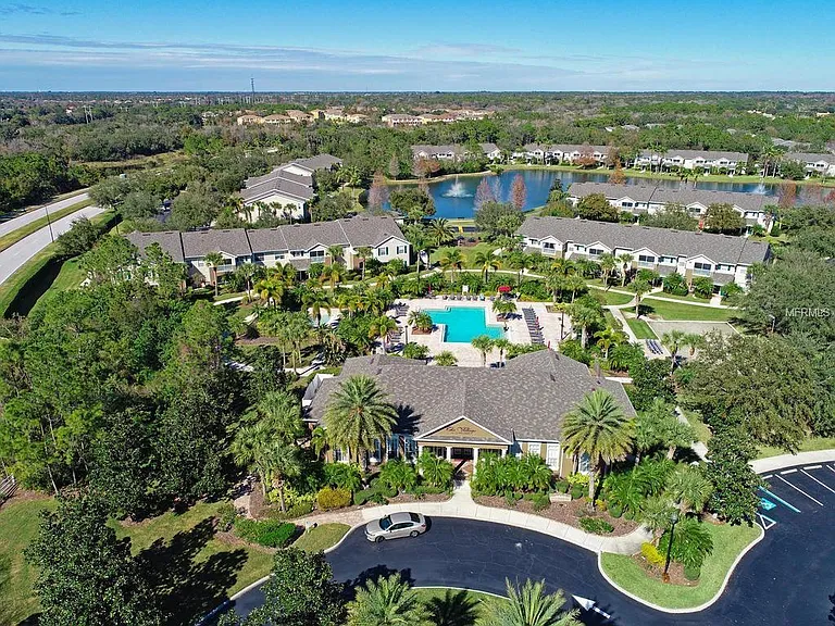 Spacious Ground-Floor 2BR/2BA in The Village at Townpark _ Lakewood Ranch