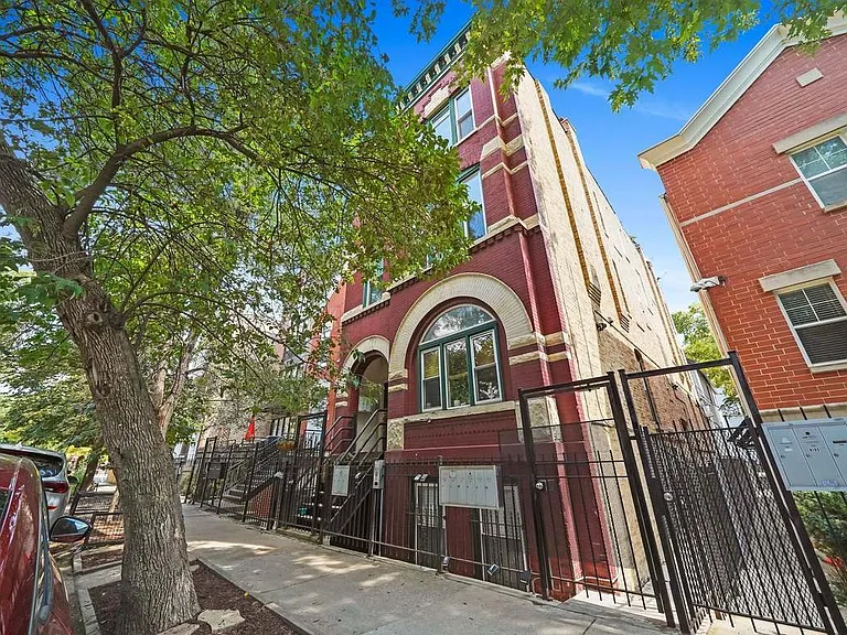 1031 N Paulina St #CH2 — Photo 1
