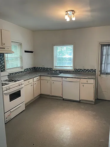 2103 Linden Ave #E Photo 1 2103 Linden Ave #E Photo 1