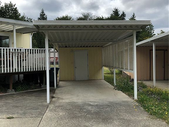 4th image of 1268 SE Carl Pickel Dr