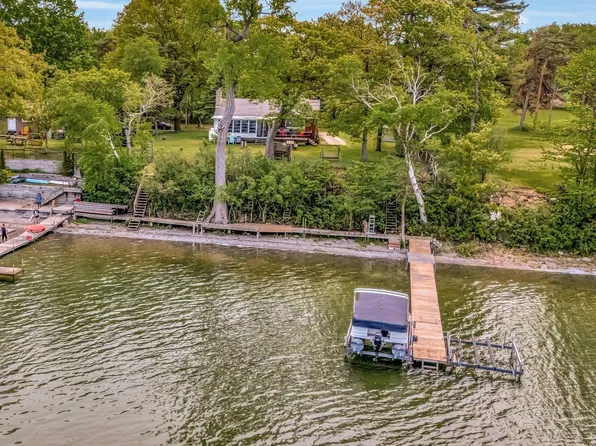 40 Mayne Ln, Prince Edward County, ON K0K 2T0