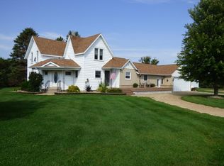 56702 320th St, Waltham, MN 55982