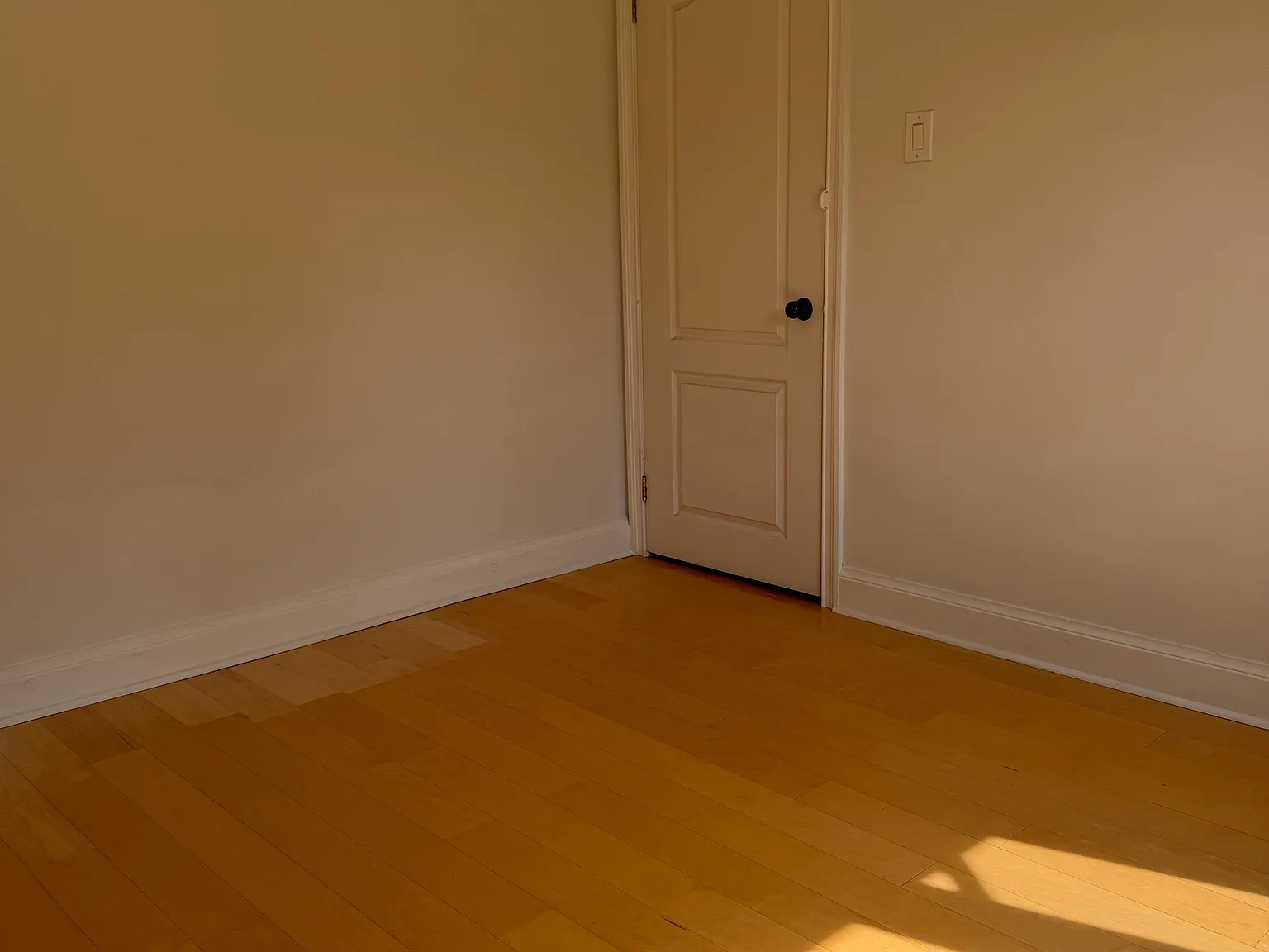 4 bed, $3,975 — Photo 3
