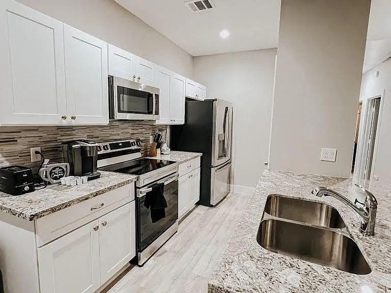 1026 Clinton Park St #B — Photo 13