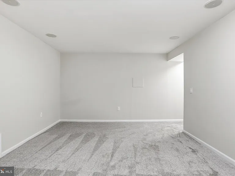 423 Foxridge Dr SW — Photo 39