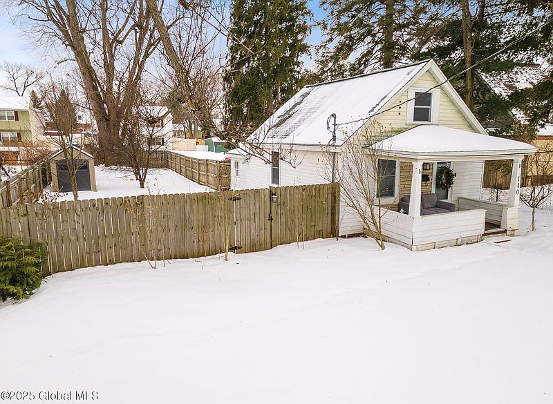 3rd image of 140 Lorraine Avenue