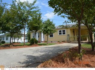 209 Gloria St, Hartwell, GA 30643