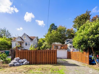 2305 24th Avenue S, Seattle, WA, 98144