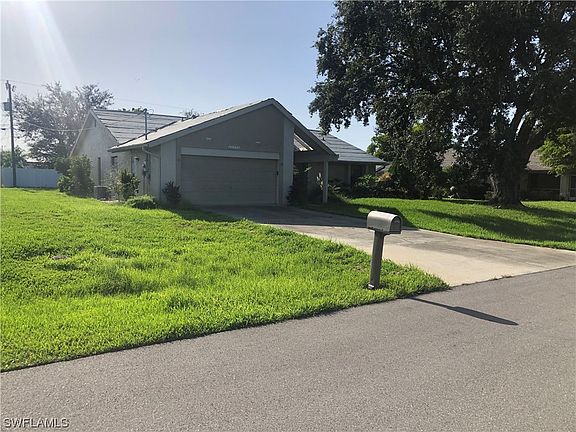 2nd image of 433 SE 9th Pl