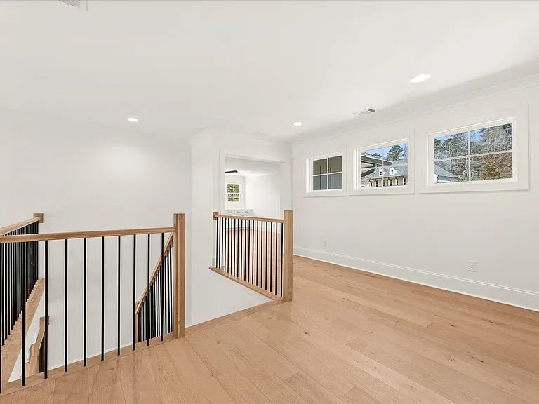 1270 Glen Eagle Dr — Photo 33