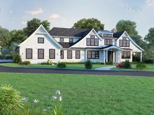 10 Oakwood Drive, Lloyd Harbor, NY 11743