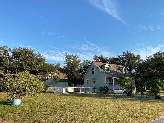 2nd image of 204 Oak St