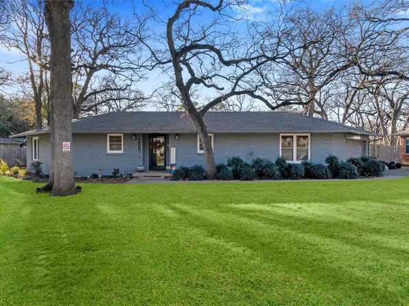 904 Briarwood Blvd, Arlington, TX 76013