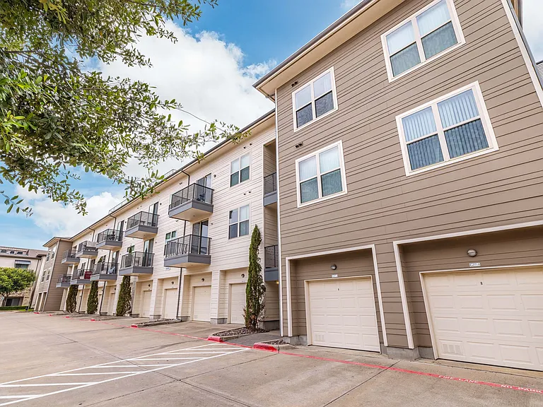 The District At Cypress Waters - Parson's Green — Photo 91