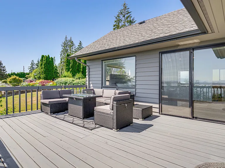 1395 Crestview Dr — Photo 31