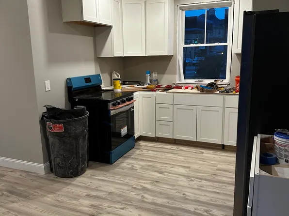 389 Main St #2, Westbrook, ME 04092