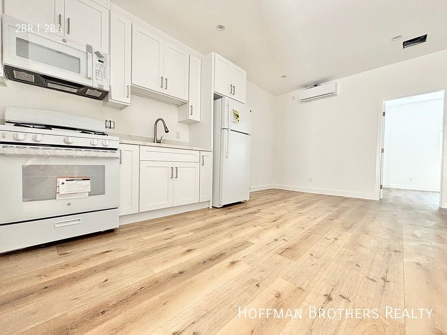 1st image of 351 N Genesee Ave #1/4A