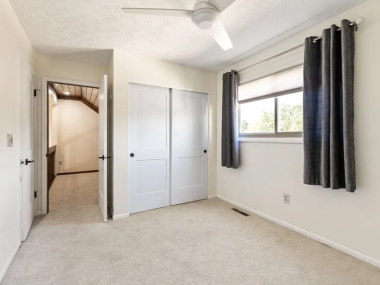 6372 Dummerston Ct — Photo 34