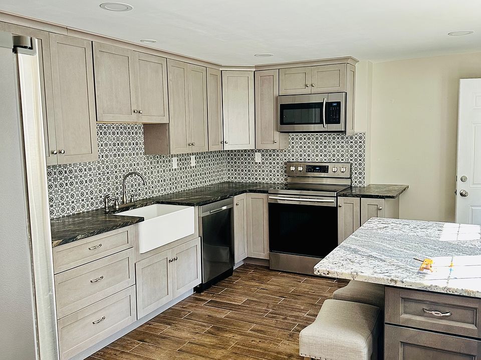 1st image of 20 Woodland St #20