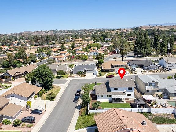 4th image of 20538 Barnard Ave