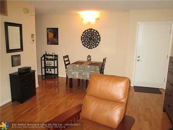 4th image of 200 NE 19th Ct APT 207M
