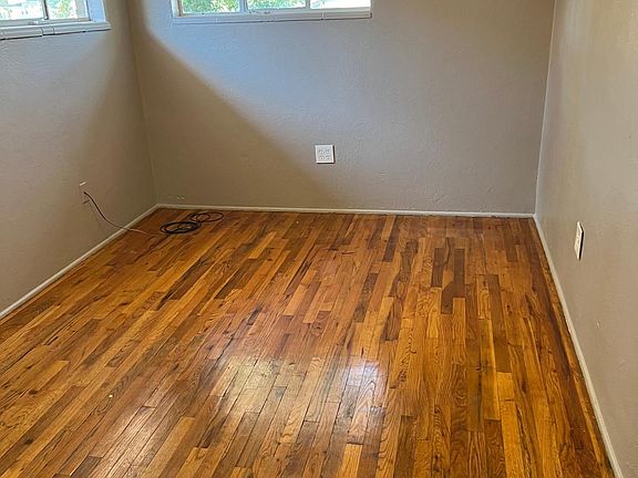 2nd bedroom.