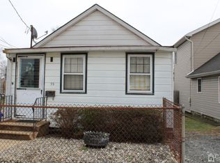 39 Delray Pl, Laurence Harbor, NJ 08879