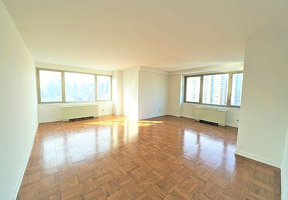 3rd image of 444 E 82nd St APT 28A