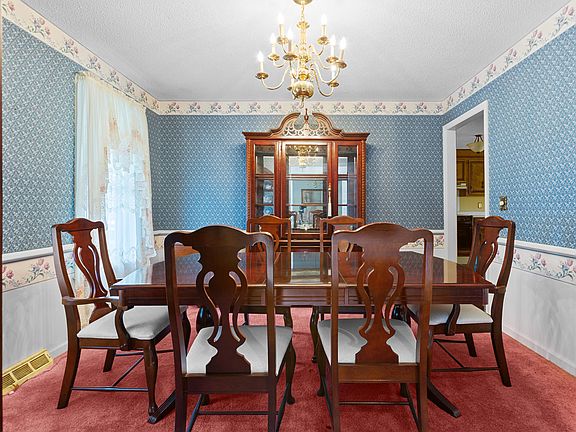 5th image of 5924 Commonwealth Cir
