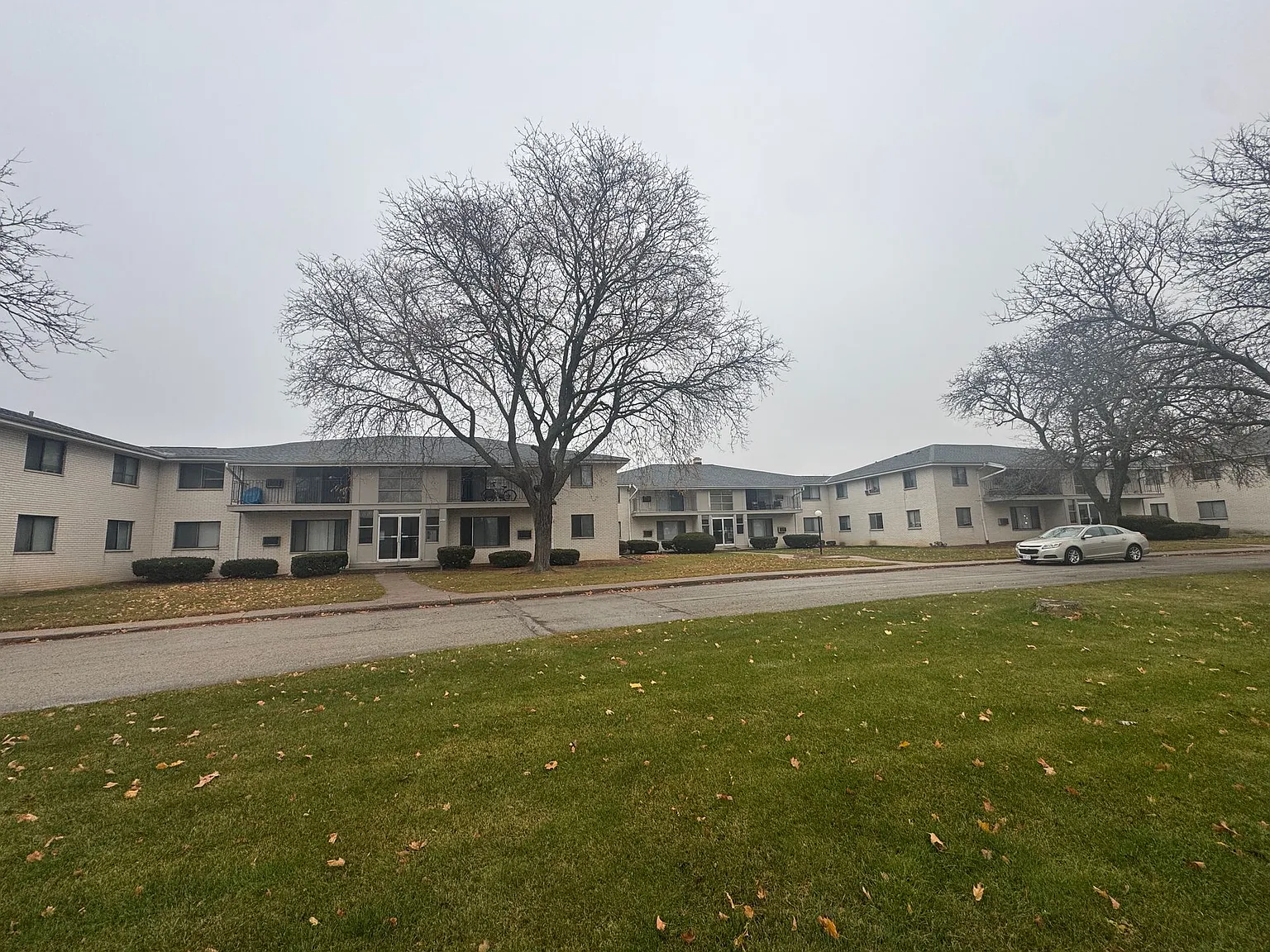 Garden Circle Apartments — Photo 3