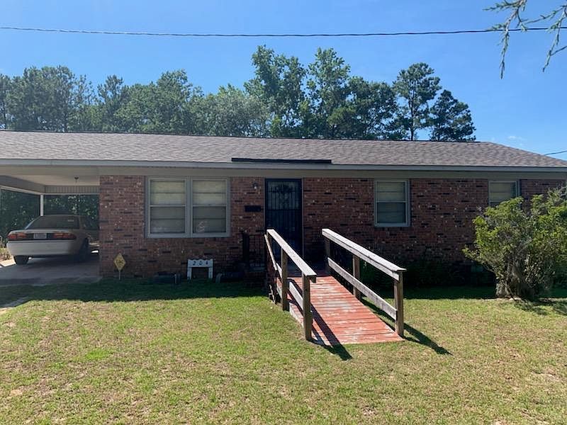 2nd image of 204 Sandhill Rd
