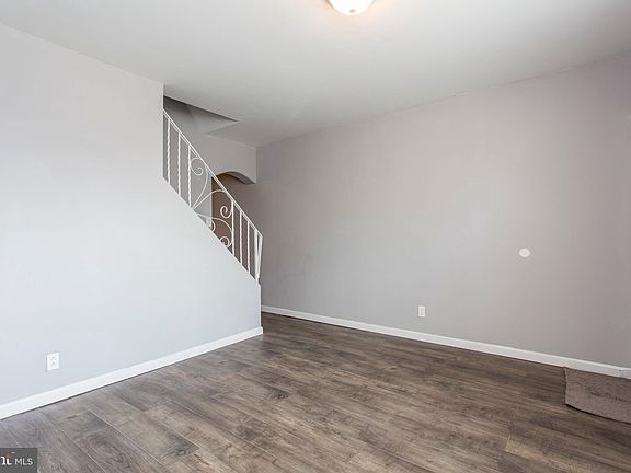 2nd image of 5022 Glenloch St