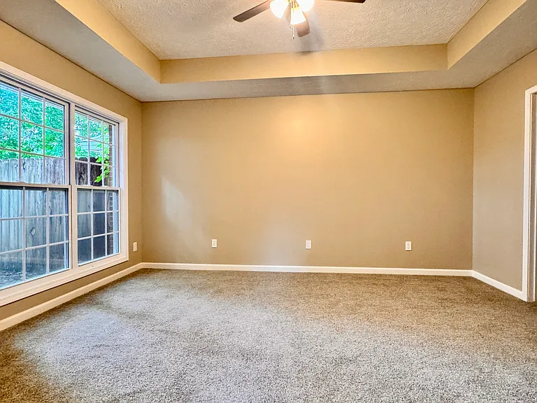 184 James Dr — Photo 8