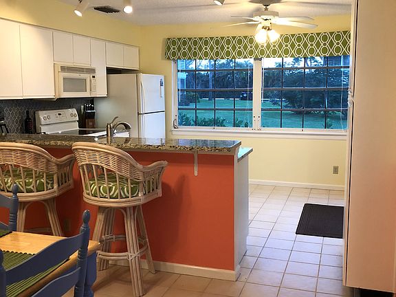 4th image of 717 S Us Highway 1 APT 1010