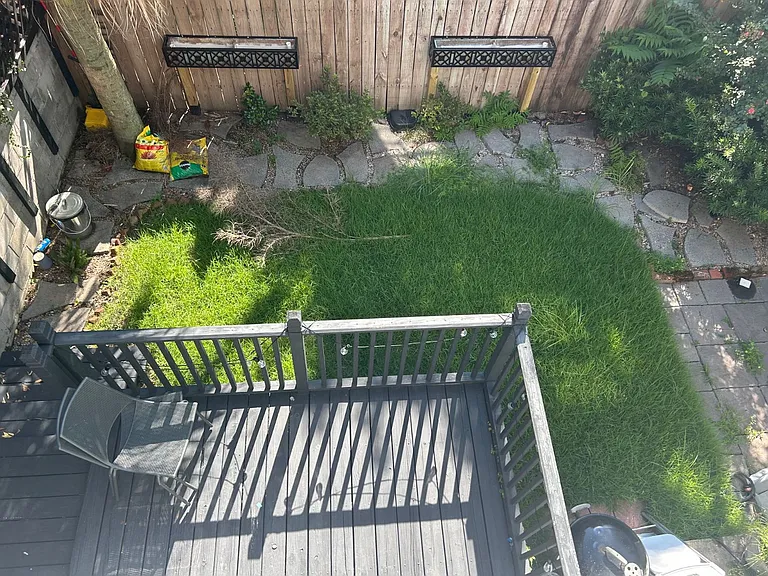 13 Elizabeth St #A — Photo 25