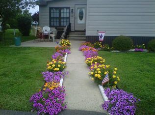 190 Upland Ct, North Wales, PA