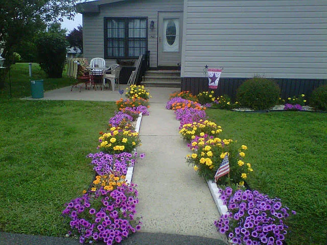 190 Upland Ct photo 1