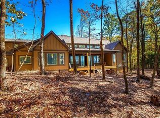 250 Kanasgowa Dr, Brevard, NC 28712